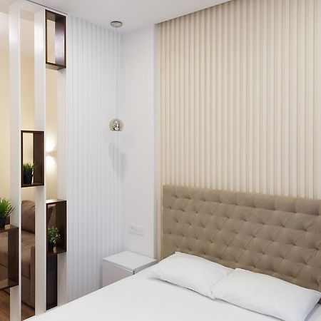 Charming Apartment In The City Center Lviv Dış mekan fotoğraf